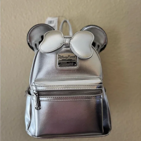 NEW | Loungefly | Silver Minnie Mouse Disney100 Mini Backpack Limited Edition - Picture 4 of 8